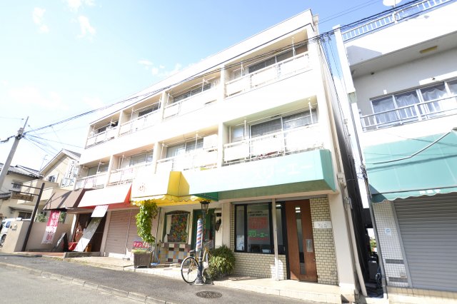 平井マンションの外観