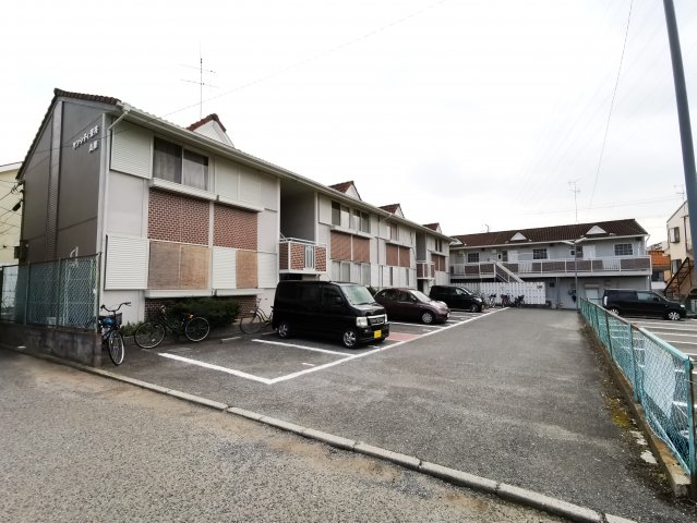 サンシティ深井A棟の外観