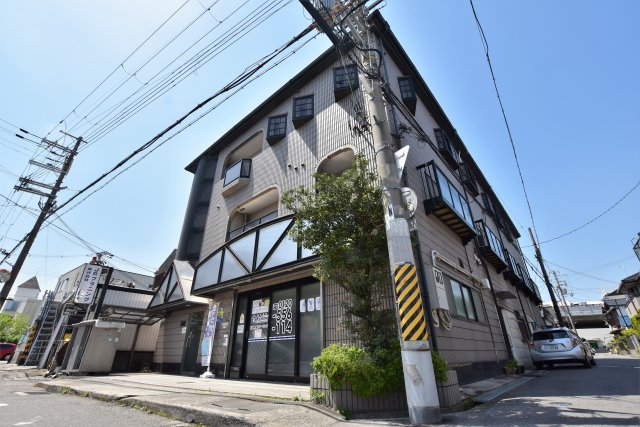 泰松ビルの外観 泰松ビルの外観