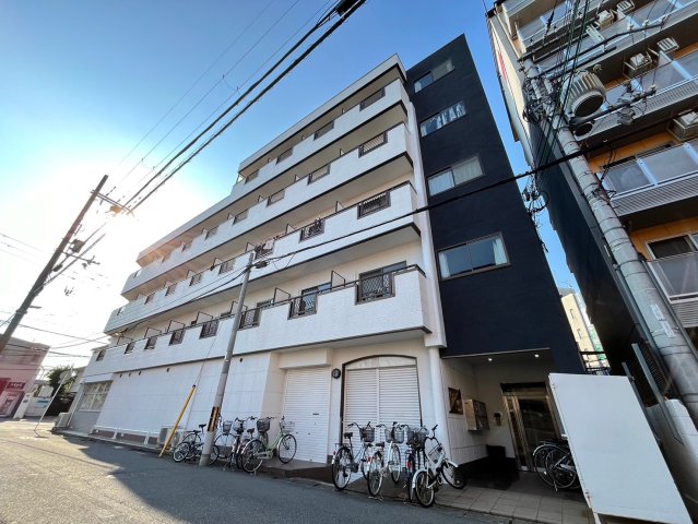 ライゼックス春日丘の外観