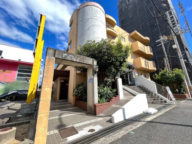 サンパレス北花田の外観