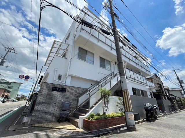 シャンポール北花田の外観