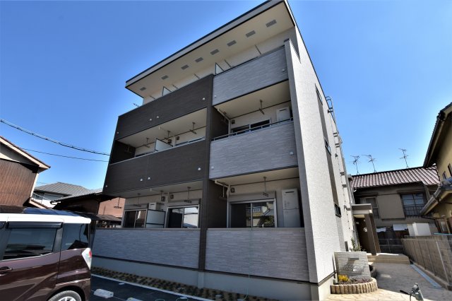 カメラート高見の外観