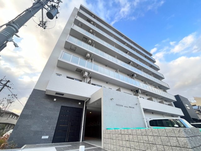 FREEDOMresidence堺深井沢町の外観