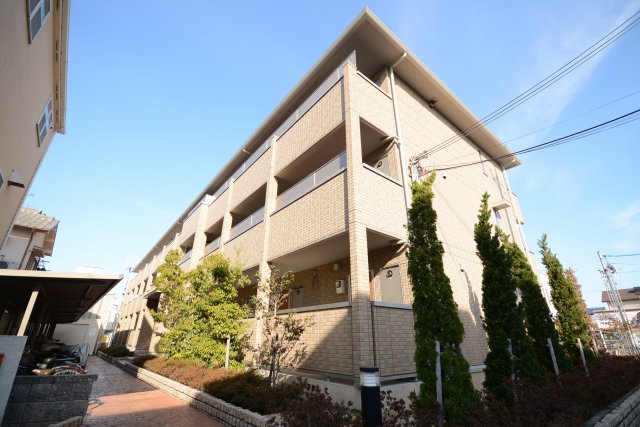 堺市西区鳳東町２丁の賃貸アパートの外観