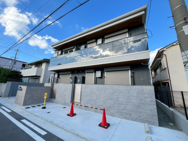 ラ　ヴィータ鳳