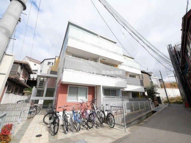 GROOVE待兼山の外観