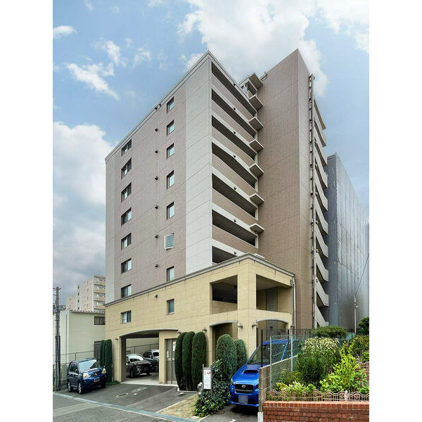 TMK江坂の外観