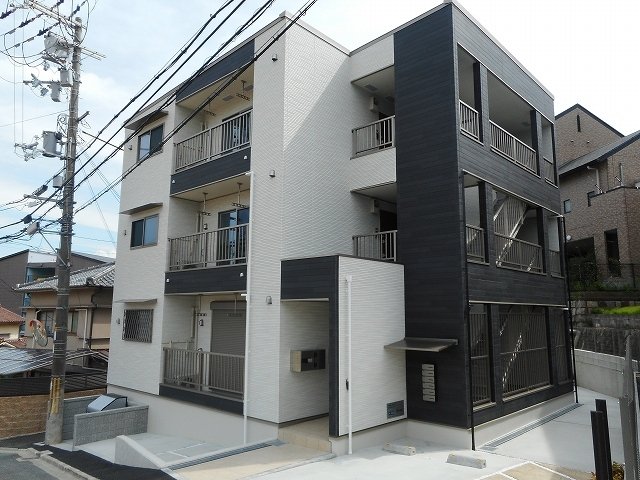 ラ　ビュット　上山手