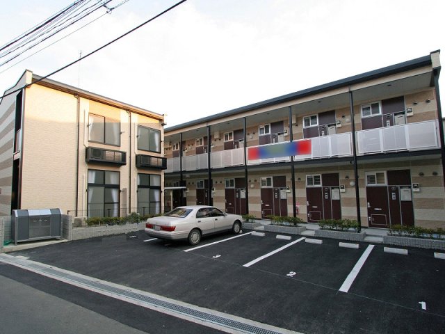 レオパレスラ　ピエスの外観
