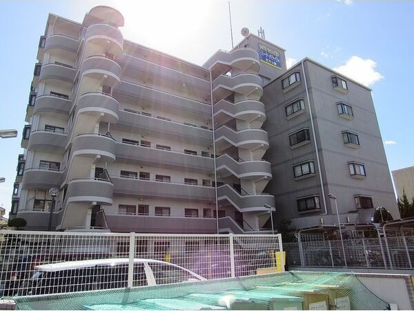 ミーテ・パラッツォ枚方公園の外観