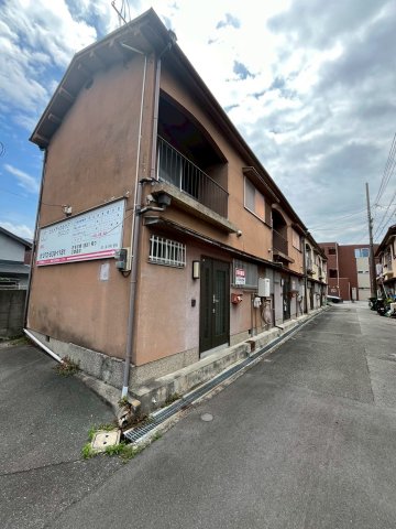 田井町貸家の外観