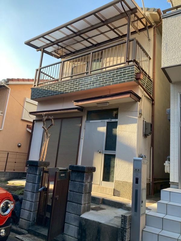 私市2丁目貸家の外観