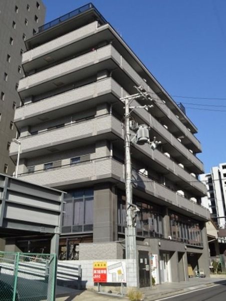 ドゥミルアン東大阪の外観