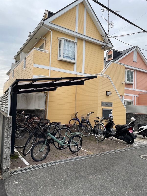 ハイツマルシェⅡの外観