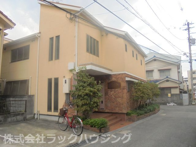 門真市上島町の賃貸アパート