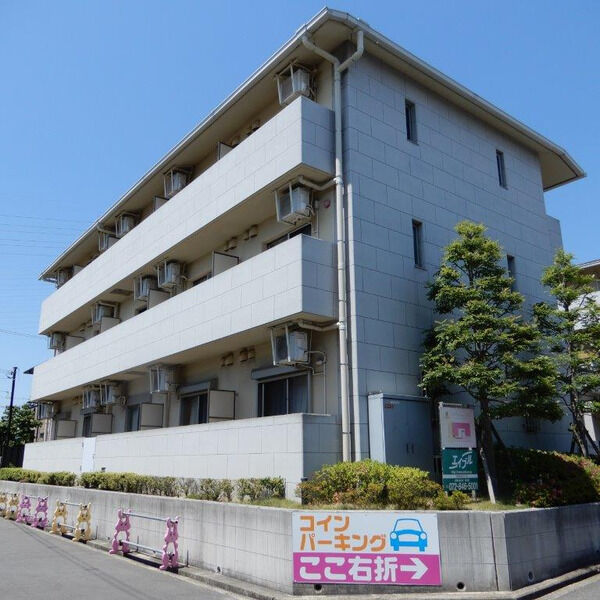 ヴァレーゼの外観