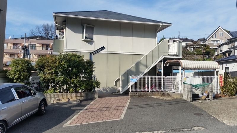 枚方萬里ハイツの外観