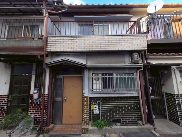 寺方元町1丁目テラスハウスの外観