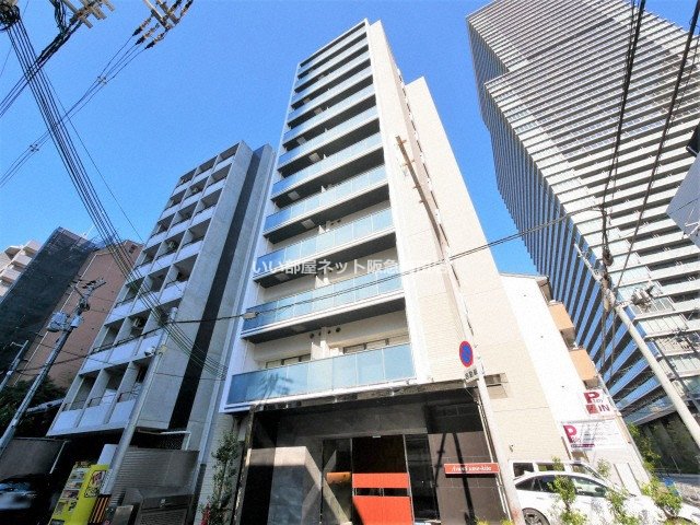 アバンティうめきたの外観
