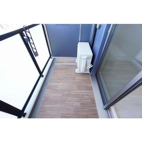 バルコニー バルコニー