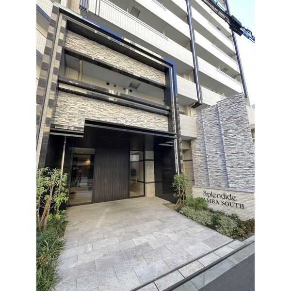 エントランス エントランス