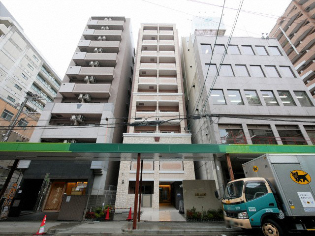 ミラノ堺筋の外観