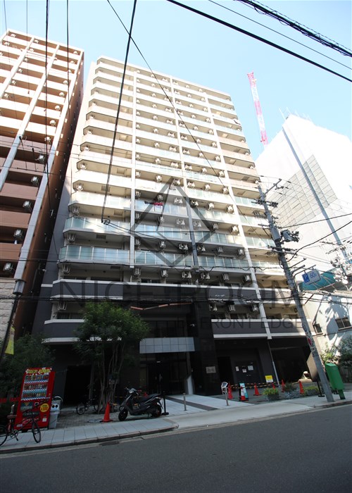 アーデンタワー本町イーストの外観