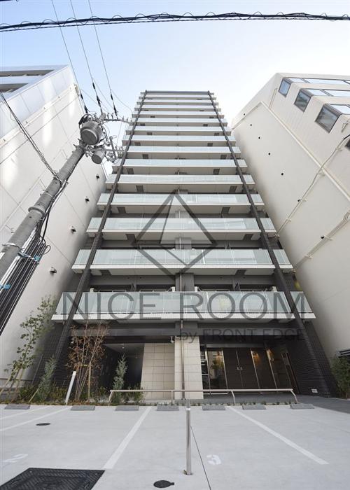 コンフォリア心斎橋EASTの外観