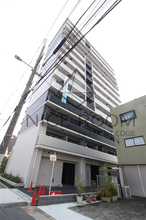 スワンズシティ大阪エスクレアの外観