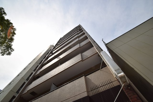 大阪市西区西本町３丁目の賃貸マンションの外観