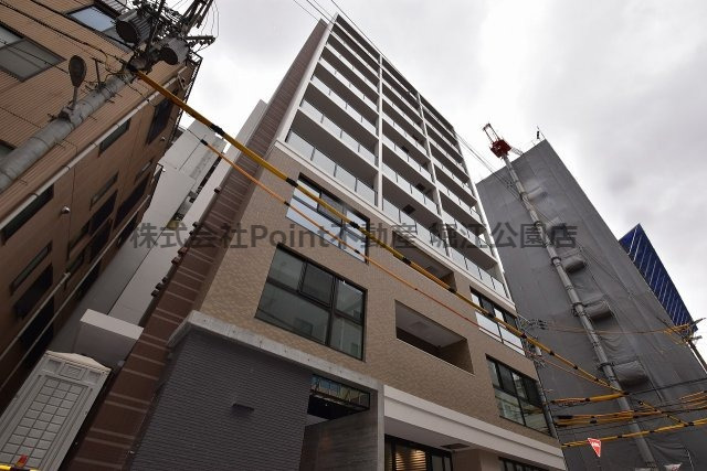 大阪市西区新町３丁目の賃貸マンションの外観