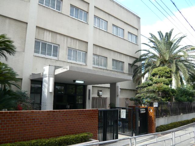 【中学校】堀江中学校まで721m 【中学校】堀江中学校まで721m