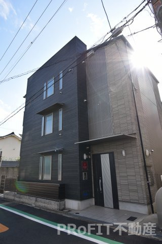 グランパシフィックパインスクエアの外観