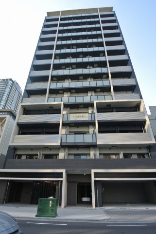 コンフォリア・リヴ南森町Q