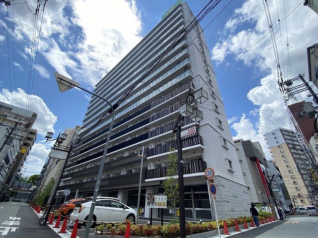 スプランディッド十三本町の外観