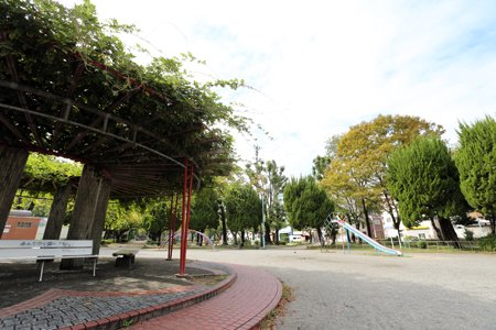【公園】本庄公園まで137ｍ
