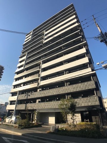 エスライズ新大阪フロントの外観