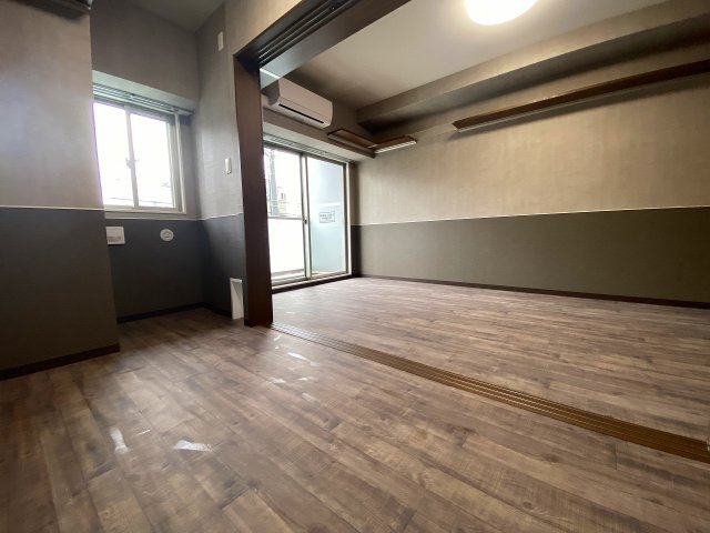 居間