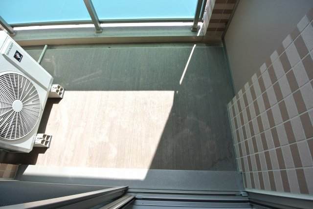 バルコニー バルコニー