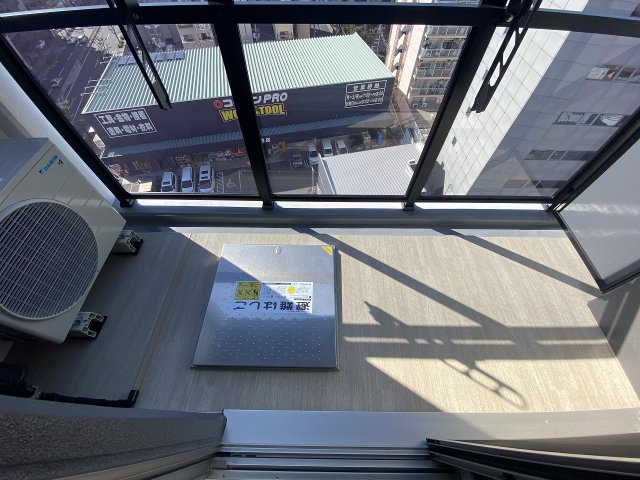 バルコニー バルコニー