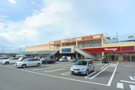 【ディスカウントショップ】セリアアクロスプラザ千舟店まで853ｍ