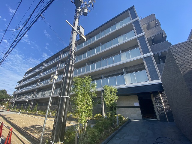 ファーストフィオーレ塚本リベルテの外観