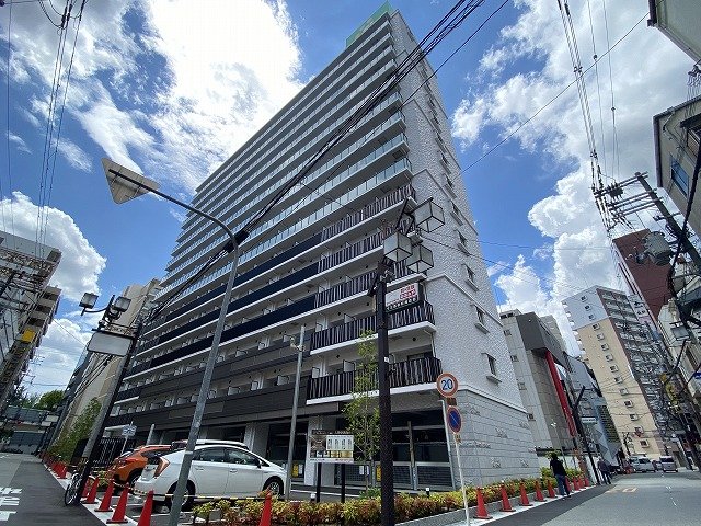 スプランディッド十三本町の外観