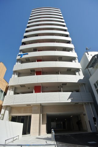 セレニテ中崎町リアンの外観