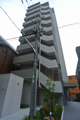 エスリード大阪梅田リュクスの外観