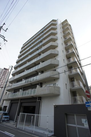 クレグラン北梅田の外観