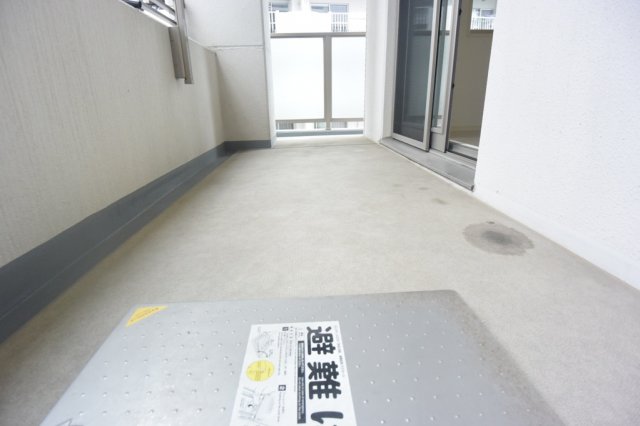 バルコニー バルコニー