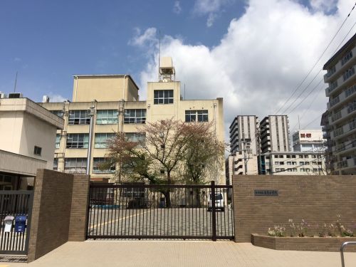 【中学校】大阪市立宮原中学校まで399m 【中学校】大阪市立宮原中学校まで399m