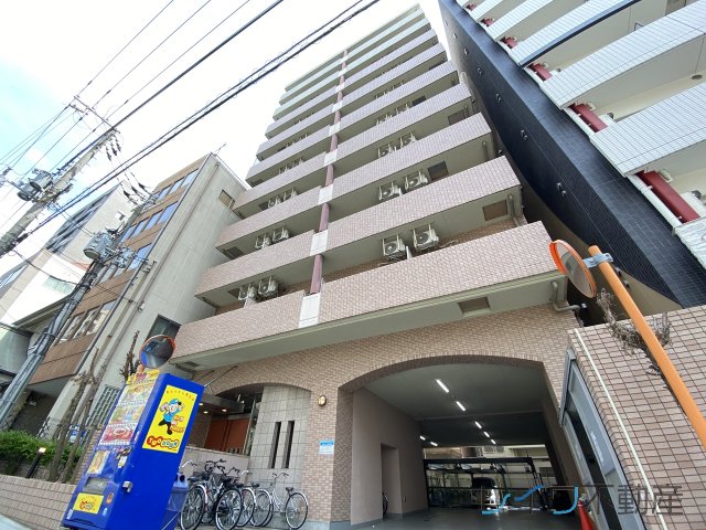 シャルマンフジ大阪城南の外観